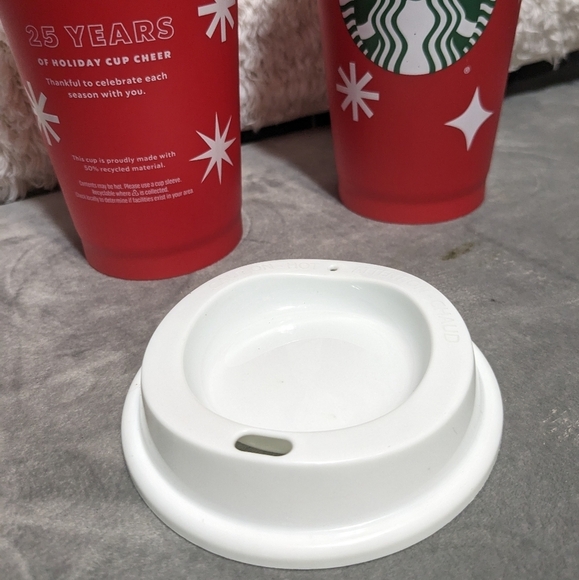Starbucks 25th anniversary plastic 16 oz. With lids. Limited edition - Picture 7 of 9
